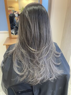 シェリー(Che'ri) レイヤーカット×グラデーションバレイヤージュ/和田