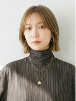 キビト(kibito) 新宿ミディアムボブ外ハネボブミルクティーブロンド20代30代40代