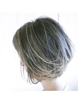 ソワン ドゥ ブレス 高の原店(soin de brace)&nbsp;ハイライト グラデ マーメイドアッシュ 担当 瀧本