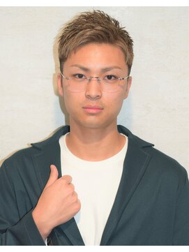 クオンヒール(QUON HEAL) 刈り上げフェードカットニュアンスパーマ