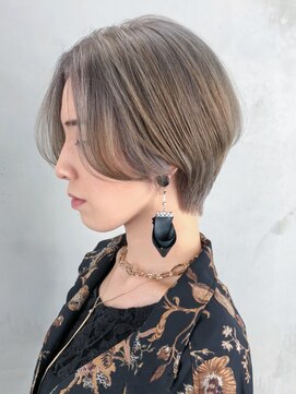 アイティー バイ アルバム 中野店(IT by ALBUM) ハンサムショート_ショートパーマホワイトアッシュ_ba310852