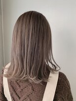 ミア 立川駅(MIA) 透け感のあるnatural silver beige