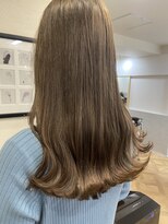 インビテーション(invitation)&nbsp;柔らかアッシュベージュ・イルミナカラー・ブリーチ有