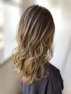 ヘアーエポック(hair epoque) 20代30代40代大人可愛いレイヤー肩ラインミルクティー