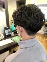 フレンズ 環状通東店(friend's)&nbsp;黒髪メンズパーマ　センターパート　2