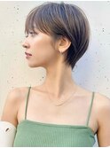 小顔ヘアふんわりショート簡単スタイリングブリーチなしカラー