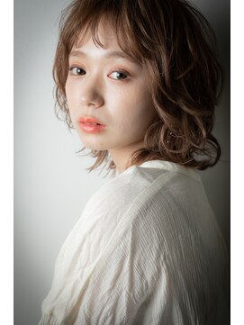 カバーヘアアンドスパ ブリス 浦和(COVER HAIR&SPA bliss) 暖色系カラーハイライトミディアムウルフカットv浦和20代30代