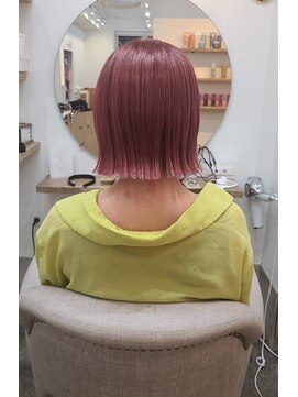 シア 新越谷店(SHEER) 切りっぱなしボブ/ピンクカラー