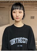 ミニボブ　オン眉　黒髪