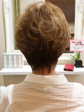 アウラ(AULA) 【37.ショートカット×白髪染め】縮毛矯正/メンズカットも人気