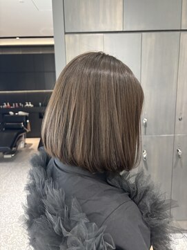 サヴォア(Savoir) 結べるボブ◎赤み消しグレージュ