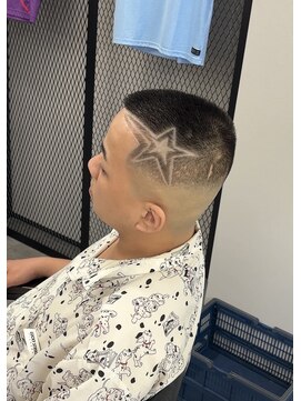 ヘアーラボ 樟葉(Hair Labo) デザイン 星 スキンフェード 枚方 南楠葉