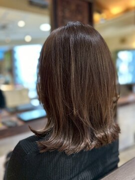 ヘアリゾート粋 ティガ 池袋店(tiga) 外はねミディ/モカブラウン/艶髪