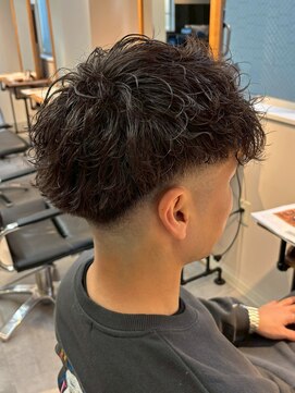 シーフフェード 千葉(Cyf FADE) 千葉駅MEN’S HAIR/サーフカール/刈り上げセンターパート