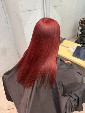 ヴェーレン(Wehlen) 高発色チェリーレッド　髪質改善　艶髪ロング