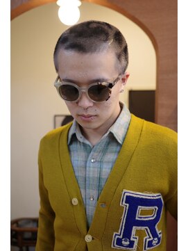 エディ(Edy) 刈り上げスキンフェード外国人風眉毛カットメンズサロン岡山