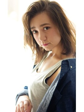 リマ(RIMA) 【RIMA】 外国人風☆ノームコアなくせ毛風×マーメイドアッシュ