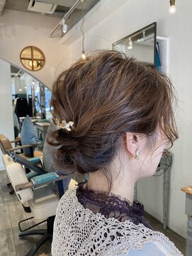 サスペンダーノート 荻窪(Suspender Note) ちょっとルーズなボブヘアアレンジ
