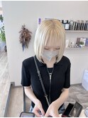 ホワイトブロンド×パッツンボブ