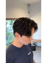 ホワイト(WHITE)&nbsp;ニュアンスパーマ/センターパート/