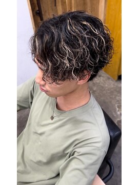 エルオム(EL.HOMME) 強めシャドウパーマ&センターパート