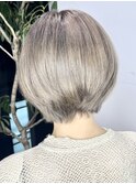 ハイトーンアッシュグレージュふんわりショートボブ韓国