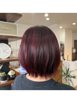 リヒト(LIHIT) 艶めきボルドーカラーのレイヤーボブ