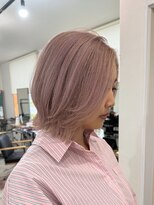 コハク(kohak)&nbsp;ミルクティベージュの束感レイヤーボブ