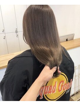ルッツ(Lutz. hair design) 艶グレー
