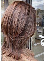 ホリスティックビューティーファミリア&nbsp;ミディアムレイヤー