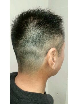 フュゼ(fusee) Vショート/4.5ミリ～2ミリのフェード