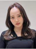 顔周りレイヤーカットくびれヘアミルクティーベージュカラー