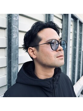 ジーナ 新浦安(Zina) ツイスパ/ツイスト/ツーブロ刈り上げ/カジュアル/ミディアム