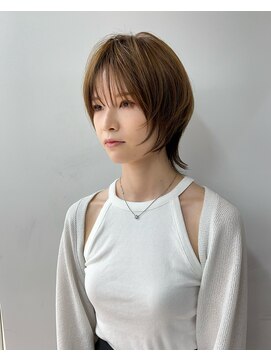 ヴェイン 渋谷(vain) くびれショート黒髪　パーマ