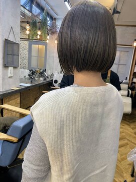 モーメント(moment) 大人ボブ　20代30代40代50代