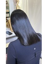アミュー(amiu)&nbsp;光輝く最高級髪質改善とパツッと縮毛矯正