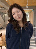 ケイトテイラー(KATETAYLOR)&nbsp;ロングレイヤーパーマハイライトカラー