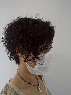 ペーハーセブンVOGUE アシメパーマ