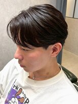 ディスイズバーバーフォース(THIS IS BARBER 4th)&nbsp;センターパートマッシュ アップバング ナチュラルパーマ