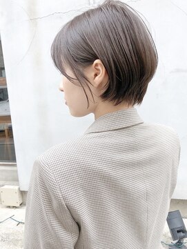 キアラ(Kchiara) 丸みくびれ耳掛けショートkchiara福岡天神川野直人