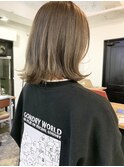 ミルクティーベージュ×簡単スタイリングロングボブ♪