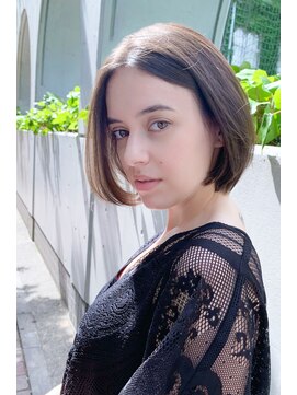 オブヘアーギンザ(Of HAIR GINZA) かき上げボブスタイル
