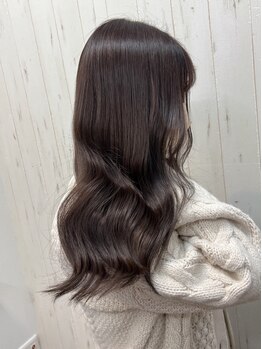 ルーシー ヘアアンドビューティー(Lucy Hair & Beauty)の写真/<カラー=ダメージ>のイメージを覆す"Lucy式カラー"繰り返すたびツヤ感UP！収まりがよくなる人気のカラー★