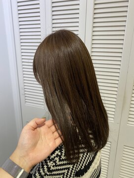 アドラーブル 万代店 (adorable) 【赤みゼロ】ブリーチ無しで育てるグレージュカラー10代20代