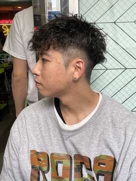 レア 渋谷(Le'a) 前下がりツイストスパイラル