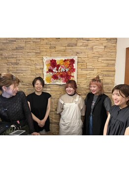 幅広い年代の女性スタッフが在籍、女性ならではの丁寧な施術とあなたに合わせたケアで理想の美をサポート♪