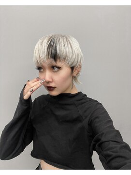 ヴァーディ オモテサンドウ(Vardy omotesando) ホワイトカラー/デザインカラー/ポイントカラー