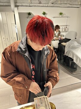 イオール 北千住(ior) メンズレッドカラー×ポイントブラック【ior北千住】