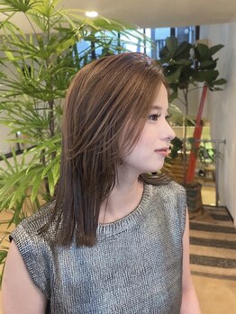 ニート(NEAT)の写真/ただ白髪を隠す為のカラーではなく、逆に白髪を活かす◇トレンドをおさえたワンランク上の大人女性に。
