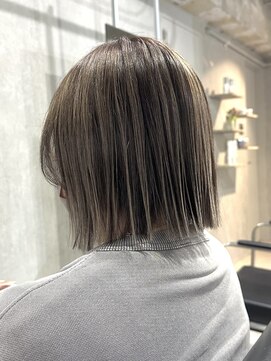 ラック(LUCK) バレイヤージュ/船橋/くすみベージュ/細めハイライト